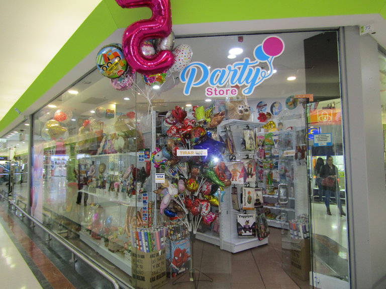 Party store frente