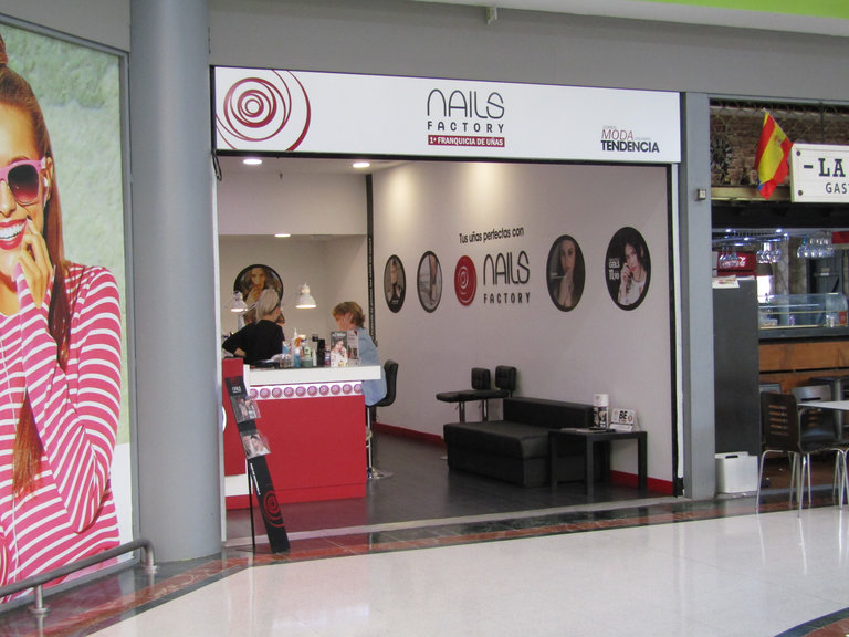 Nails factory frente